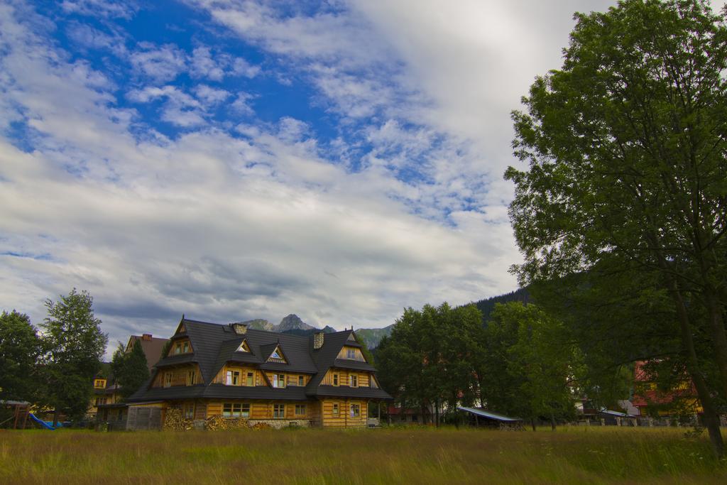 コシチェリスコ Zakatek Pod Smrekami Bed & Breakfast エクステリア 写真