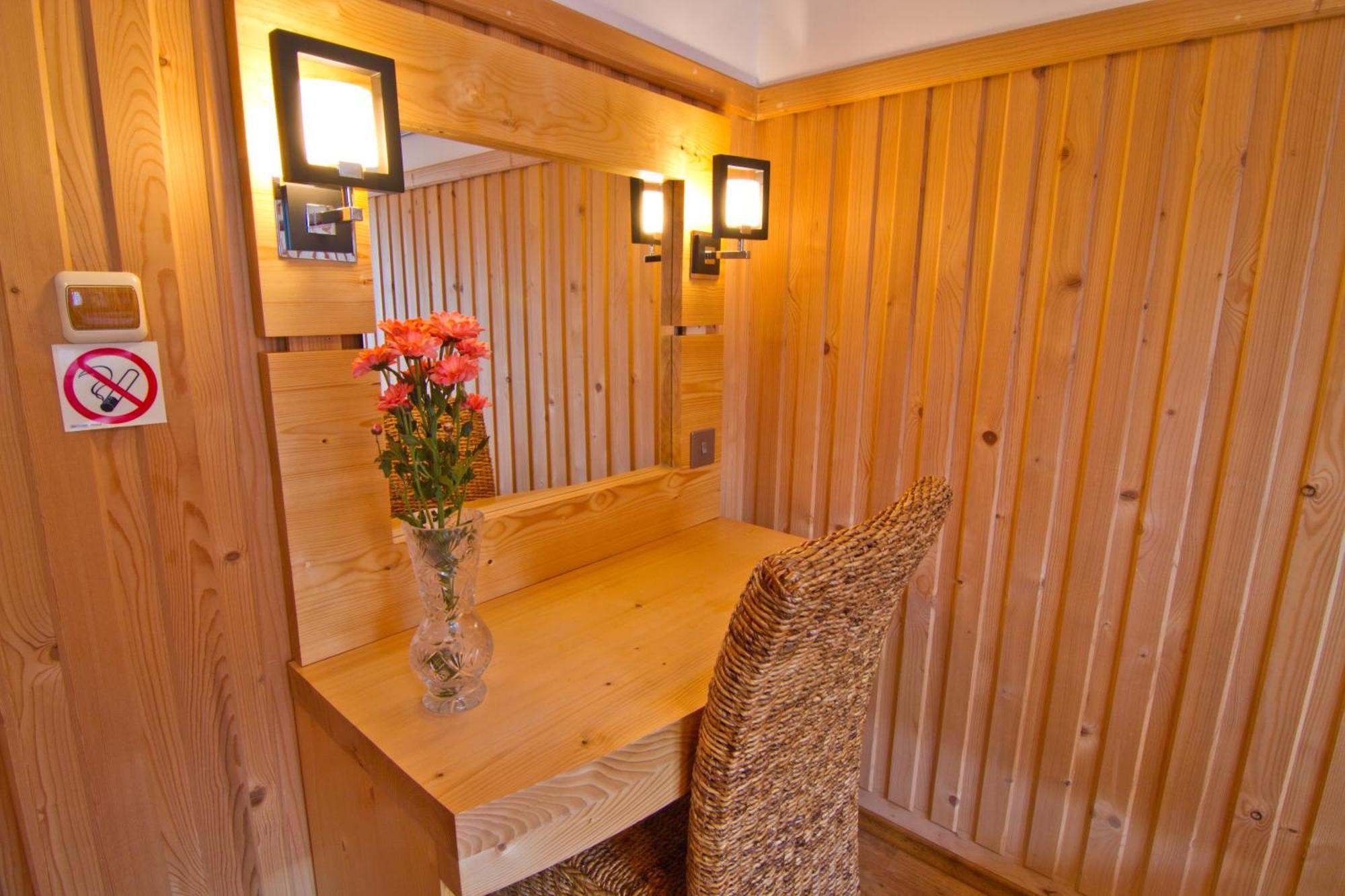 コシチェリスコ Zakatek Pod Smrekami Bed & Breakfast 部屋 写真