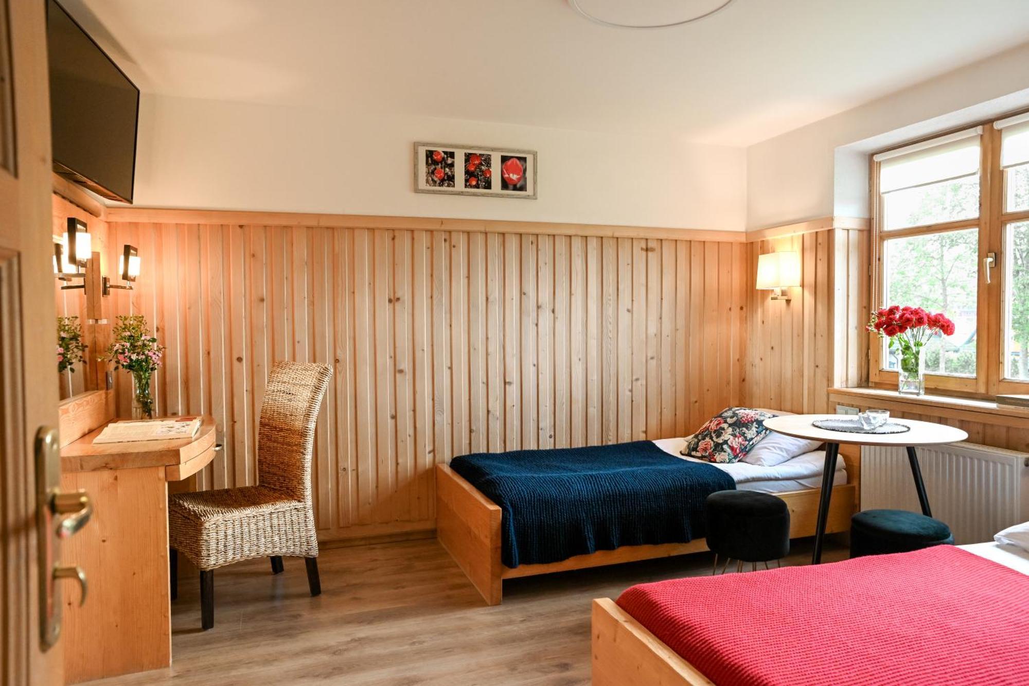 コシチェリスコ Zakatek Pod Smrekami Bed & Breakfast エクステリア 写真