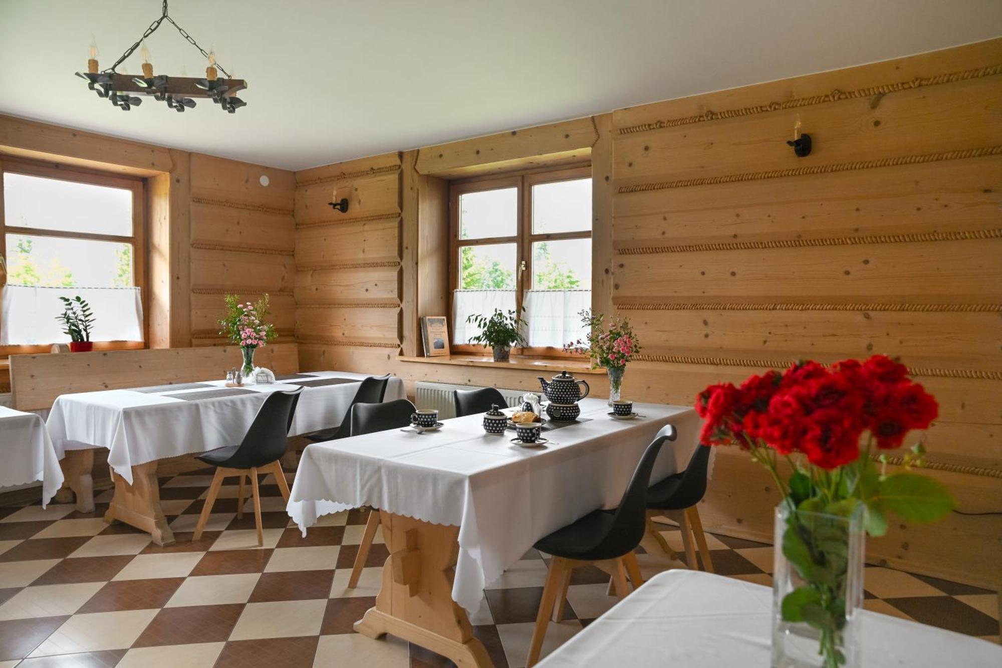 コシチェリスコ Zakatek Pod Smrekami Bed & Breakfast エクステリア 写真