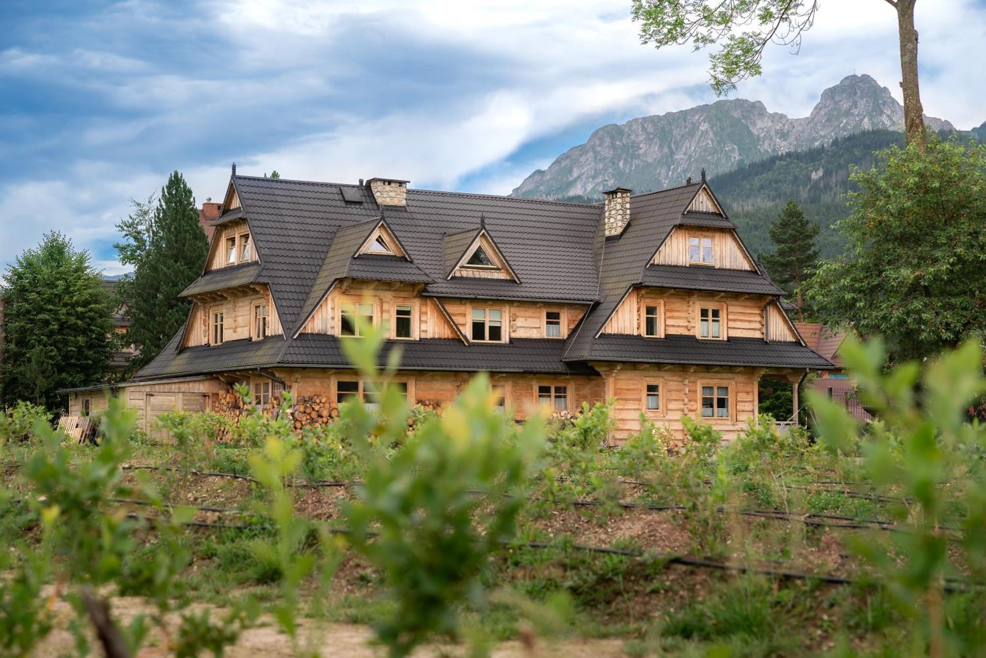 コシチェリスコ Zakatek Pod Smrekami Bed & Breakfast エクステリア 写真