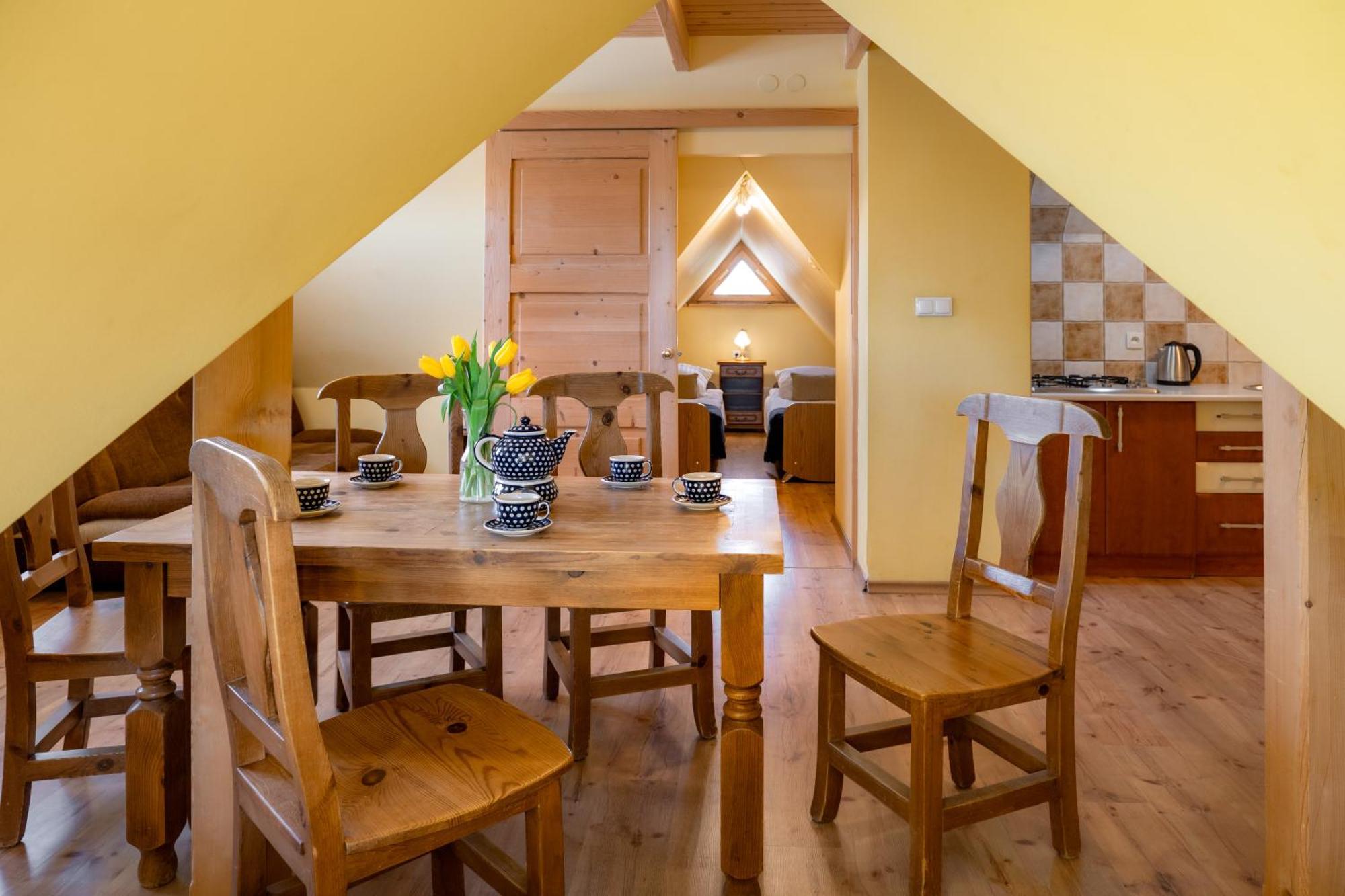 コシチェリスコ Zakatek Pod Smrekami Bed & Breakfast エクステリア 写真